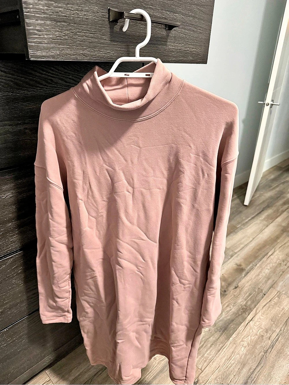 The Group Babaton Long Sleeve Dress Pink Small